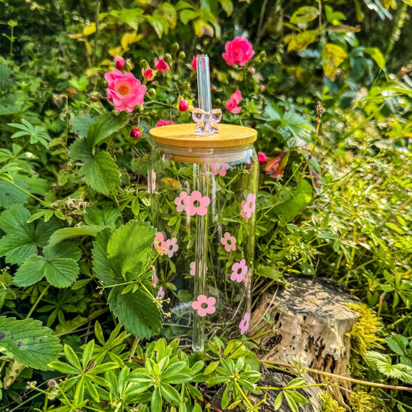 Trinkglas mit rosa Blümchen - für die süße Erfrischung 🌸