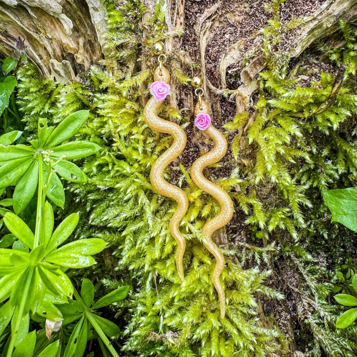 Niedliche Schlangen-Ohrstecker - Außergewöhnliches Schmuckstück mit einem Hauch Magie🌹
