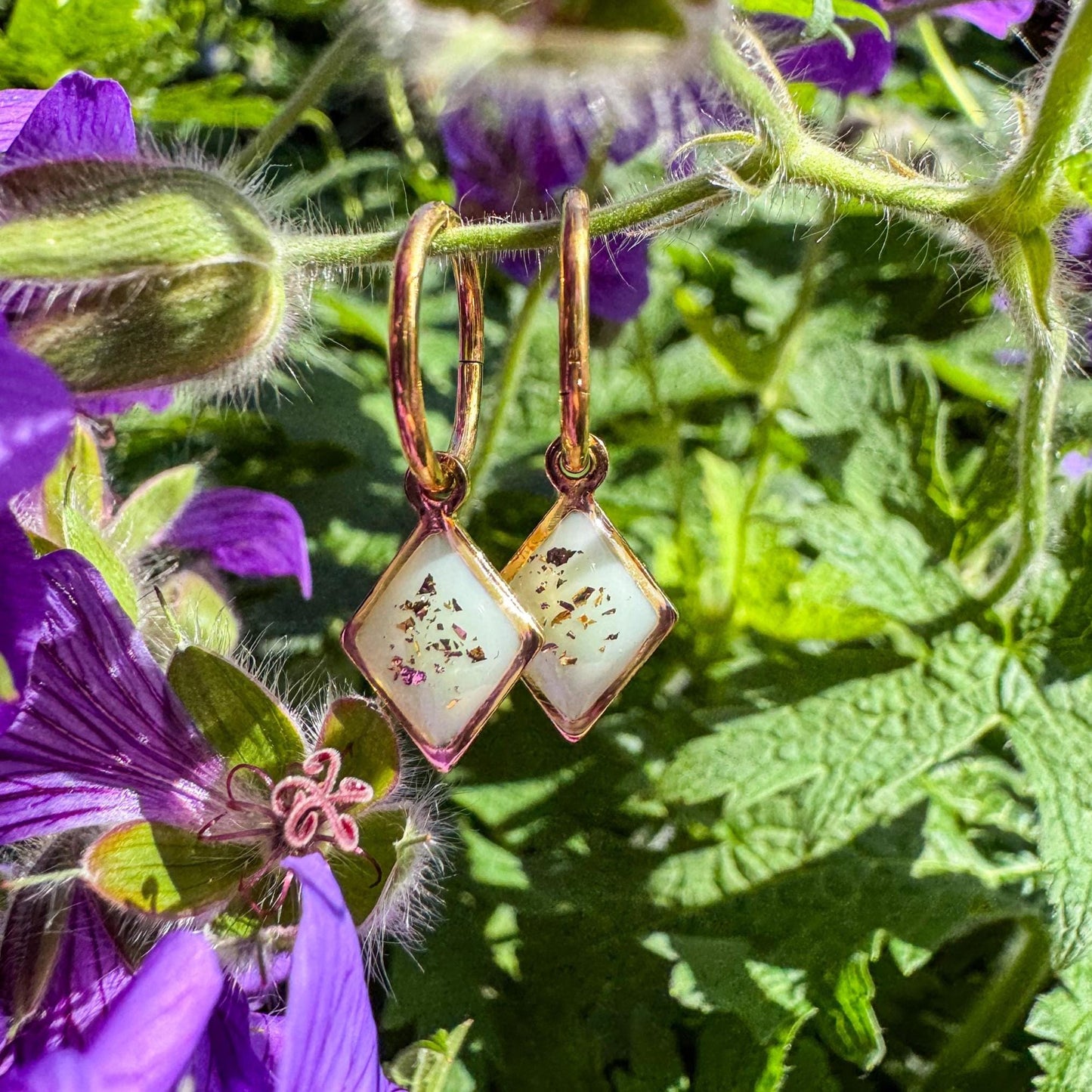 Zarte mintfarbene Ohrringe - Handgefertigtes Schmuckstück mit einem Hauch Eleganz ✨