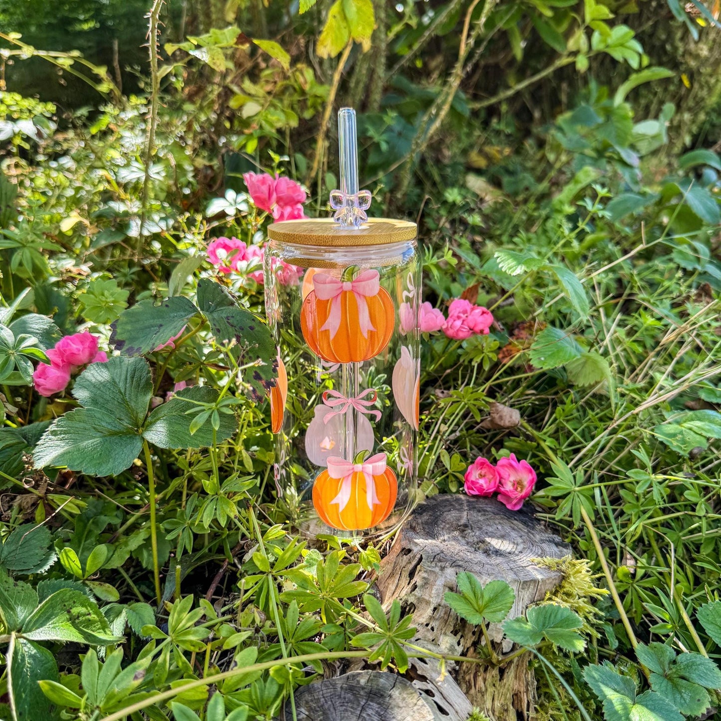 Trinkglas mit Kürbissen und rosa Schleifen - für gemütliche Herbsttage 🎃🎀