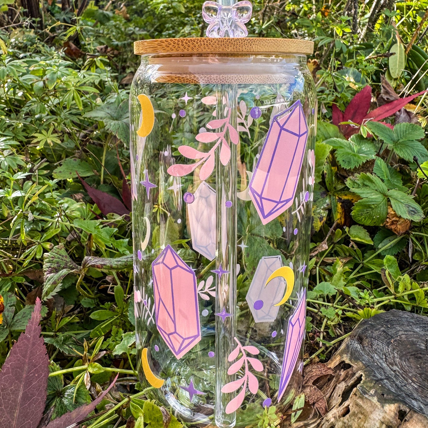 Trinkglas mit magischen Kristallen - ein Muss für Magie-Liebhaber 🩷🌙