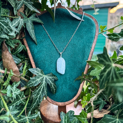 Talisman der Mondkraft mit natürlichem Regenbogen Mondstein (weißer Labradorit) 🤍✨