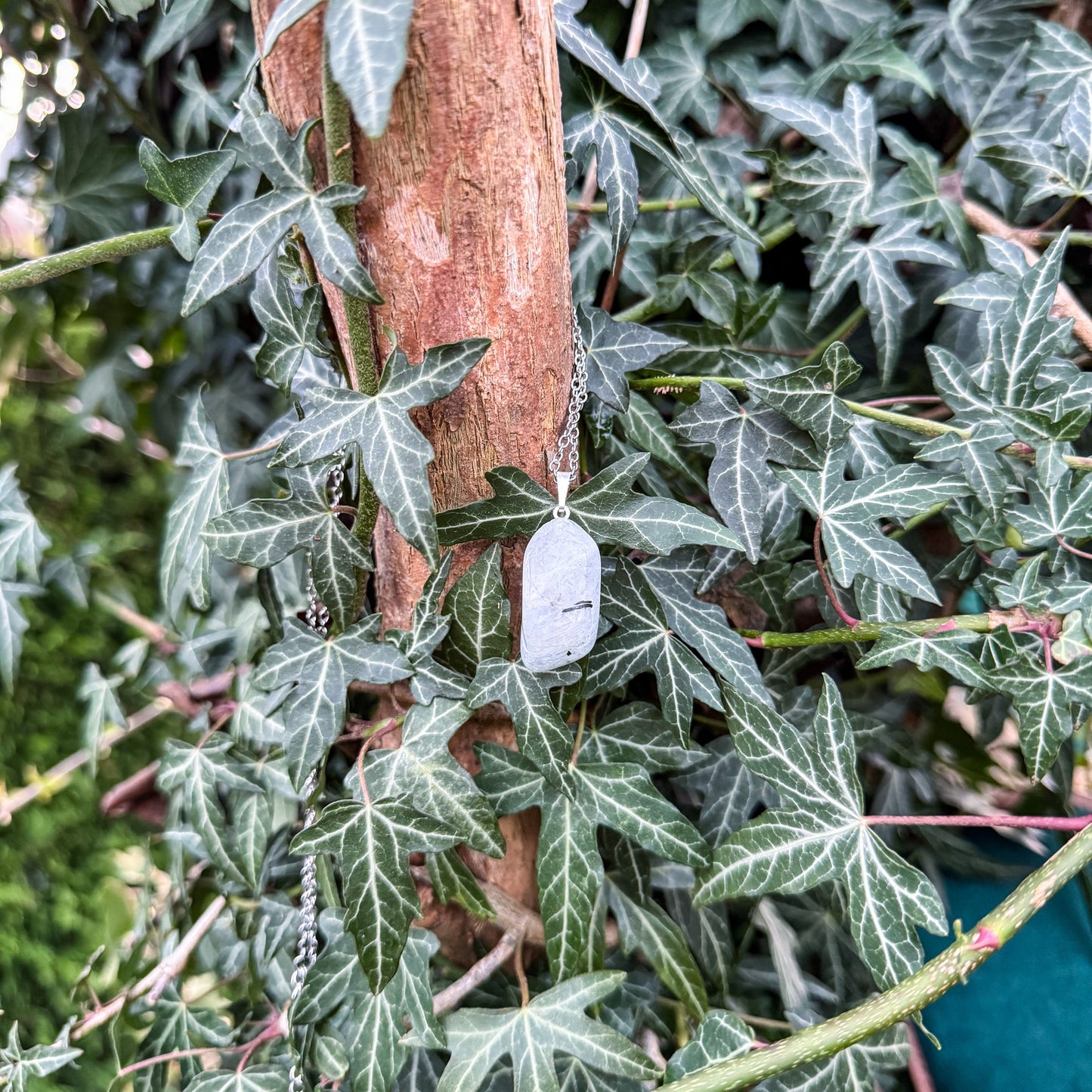 Talisman der Mondkraft mit natürlichem Regenbogen Mondstein (weißer Labradorit) 🤍✨