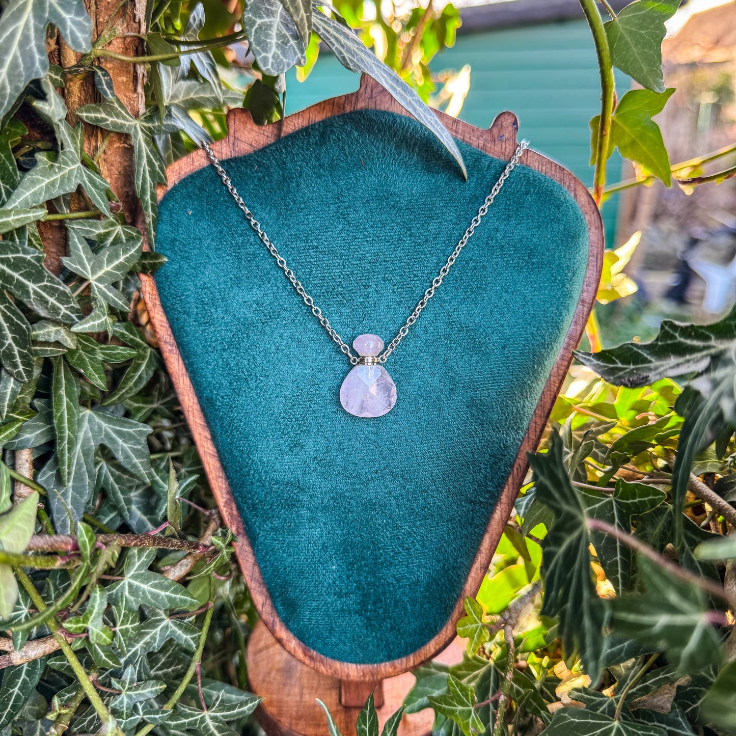 Gefäß des Morgentaus aus natürlichem Rosenquarz 🩷✨ - Silber