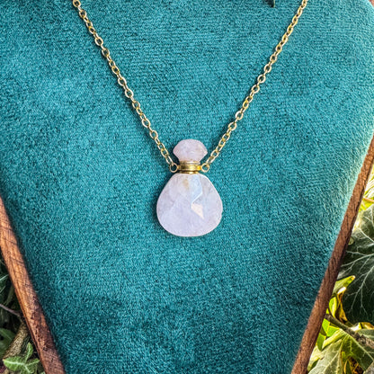 Gefäß des Morgentaus aus natürlichem Rosenquarz🩷✨ - Gold