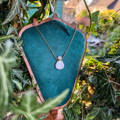 Gefäß des Morgentaus aus natürlichem Rosenquarz🩷✨ - Gold