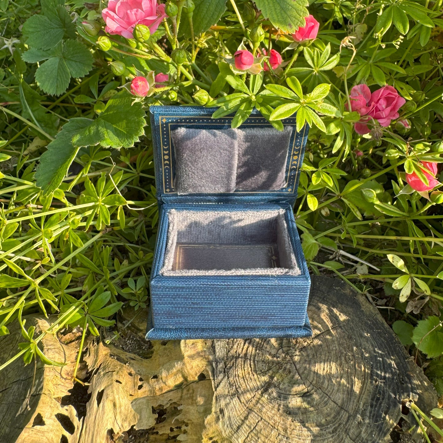 Geschenkverpackung für Schmuck - Magisches Zauberbuch 🎀