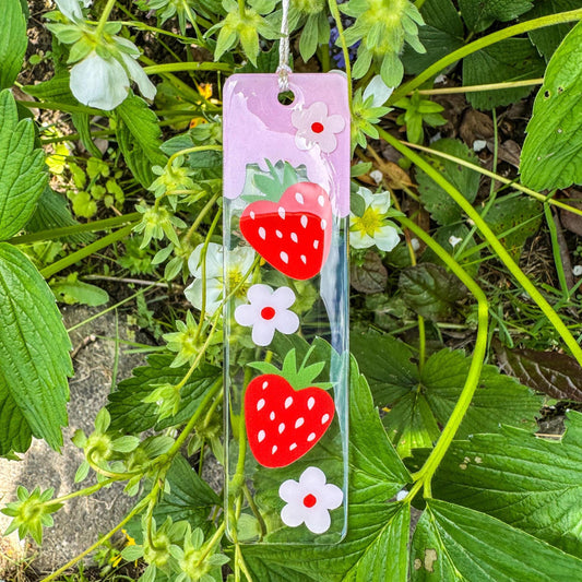 Lesezeichen Erdbeertraum - Süß, verspielt und handgemacht🍓🌸