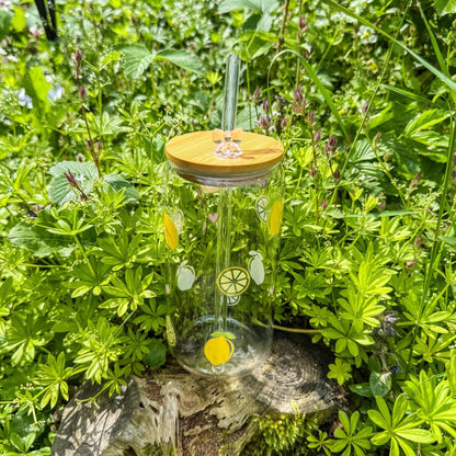 Trinkglas mit Zitrone - für die fruchtige Erfrischung 🍋
