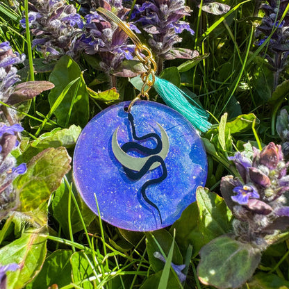 Mystischer Schlüsselanhänger - Handgemachte Unikate mit magischen Symbolen 🌙