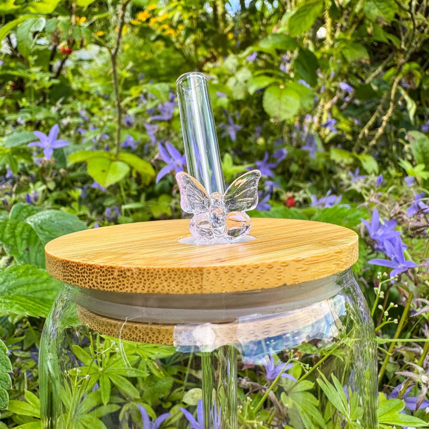 Trinkglas mit bunten Blümchen - für die süße Erfrischung 🌸