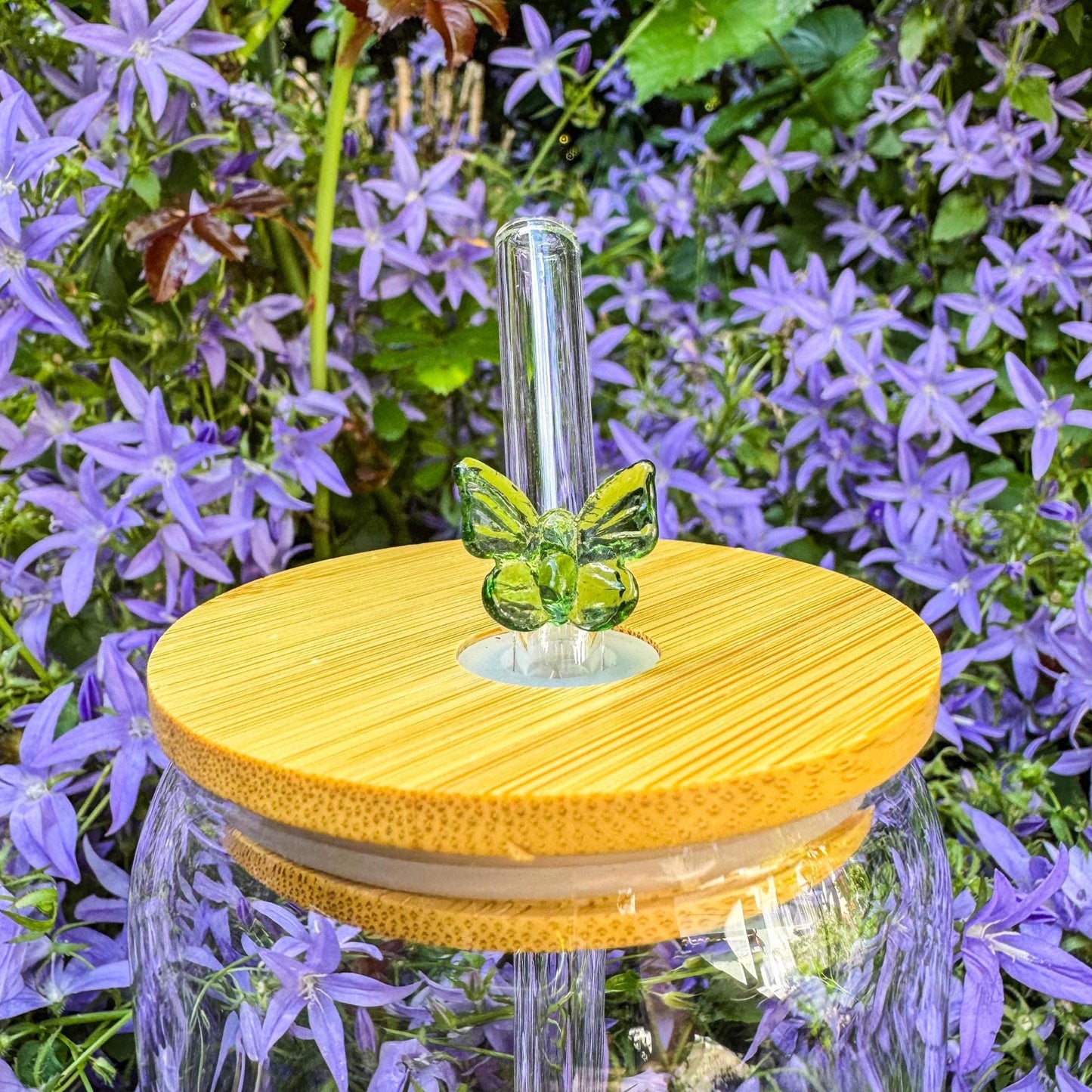 Trinkglas mit bunten Blümchen - für die süße Erfrischung 🌸