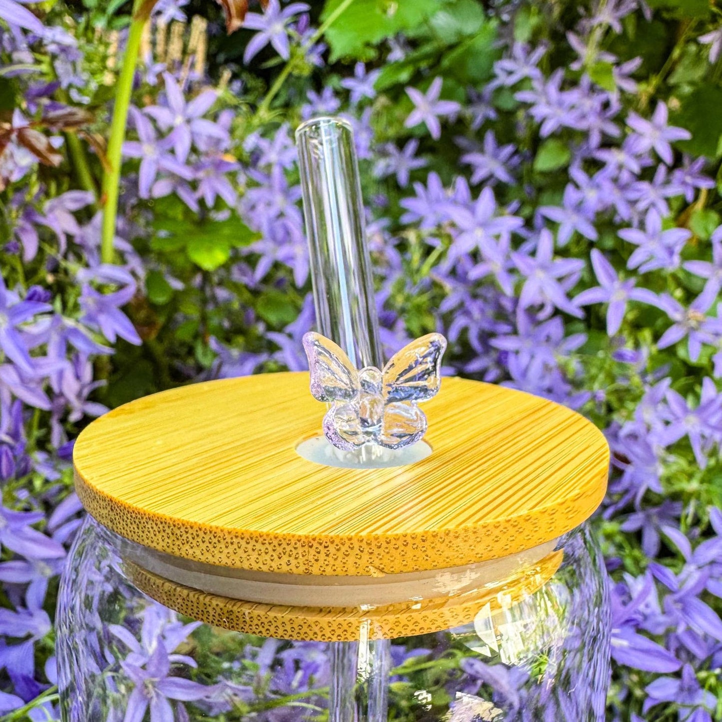 Trinkglas mit bunten Blümchen - für die süße Erfrischung 🌸
