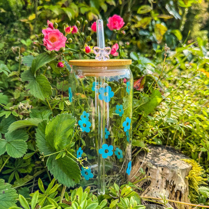 Trinkglas mit blauen Blümchen - für die süße Erfrischung 🌸