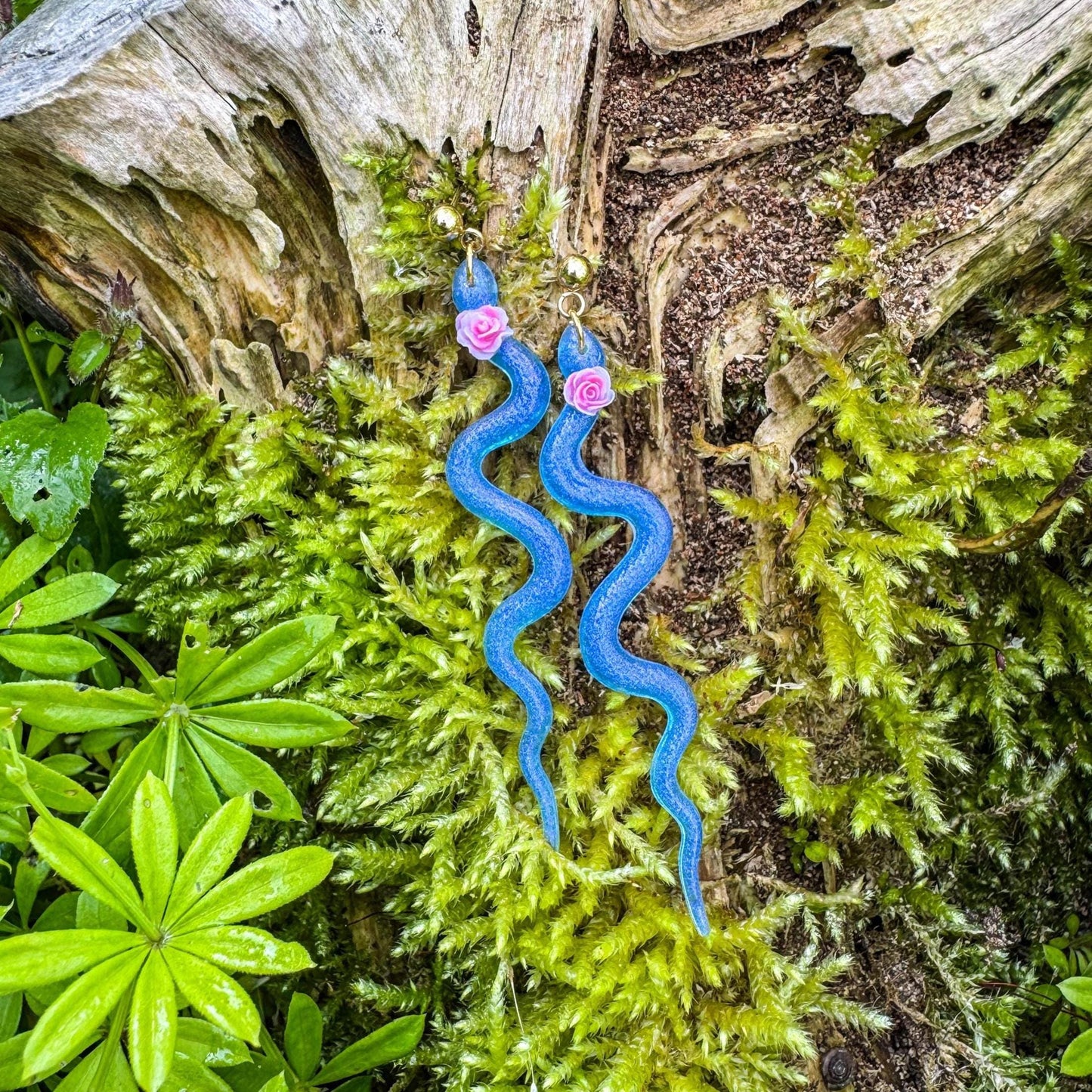 Niedliche Schlangen-Ohrstecker - Außergewöhnliches Schmuckstück mit einem Hauch Magie🌹