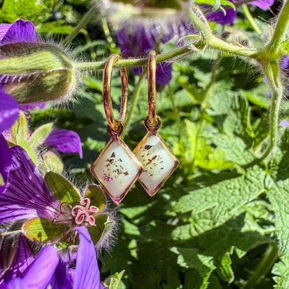 Zarte mintfarbene Ohrringe - Handgefertigtes Schmuckstück mit einem Hauch Eleganz ✨