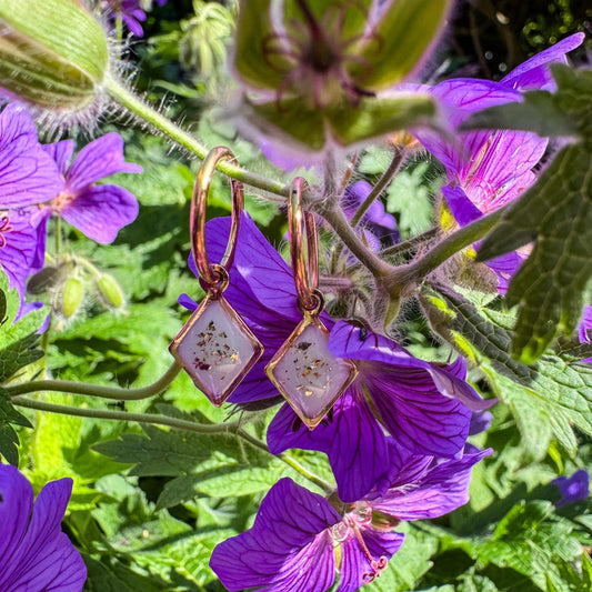 Zarte mintfarbene Ohrringe - Handgefertigtes Schmuckstück mit einem Hauch Eleganz ✨