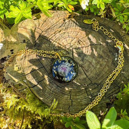 Schleierkraut-Anhänger - Handgemachtes Schmuckstück mit echter Blüte 🌺