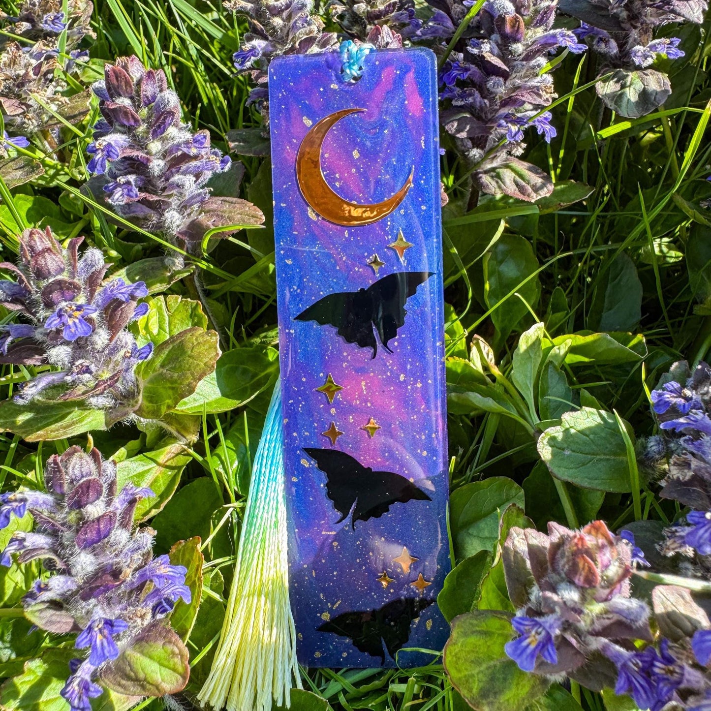 Mystisches Lesezeichen - Handgemachtes Lesezeichen mit magischen Symbolen 🌙