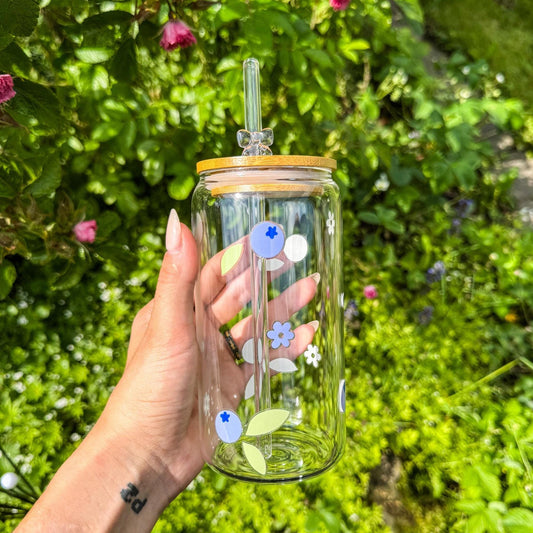 Trinkglas mit Blaubeeren - für die süße Erfrischung 🫐🍃