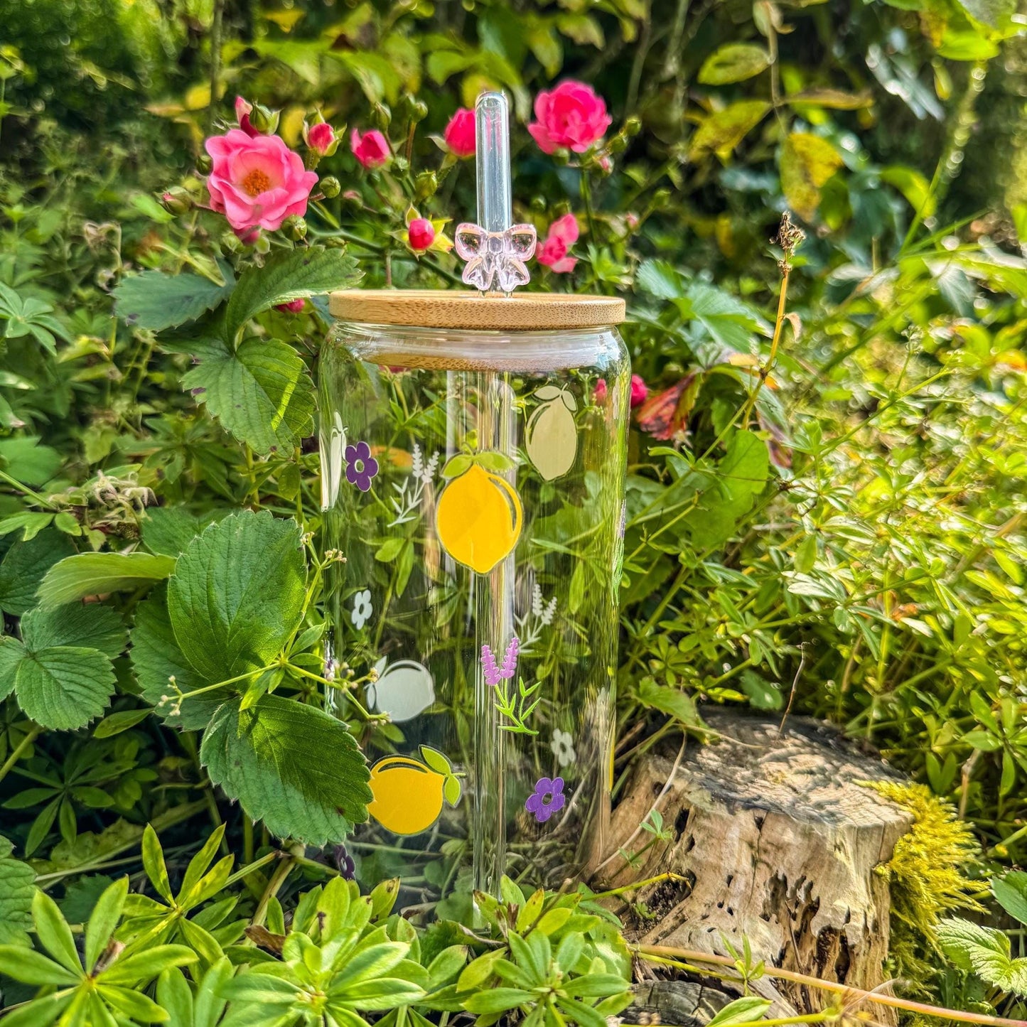 Trinkglas mit Lavendel und Zitrone - für die fruchtige Erfrischung 🍋💜