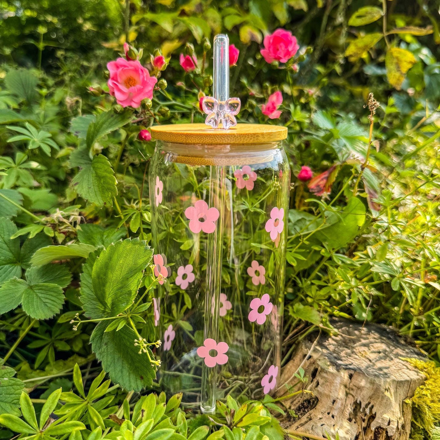 Trinkglas mit rosa Blümchen - für die süße Erfrischung 🌸