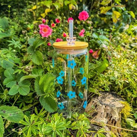 Trinkglas mit blauen Blümchen - für die süße Erfrischung 🌸