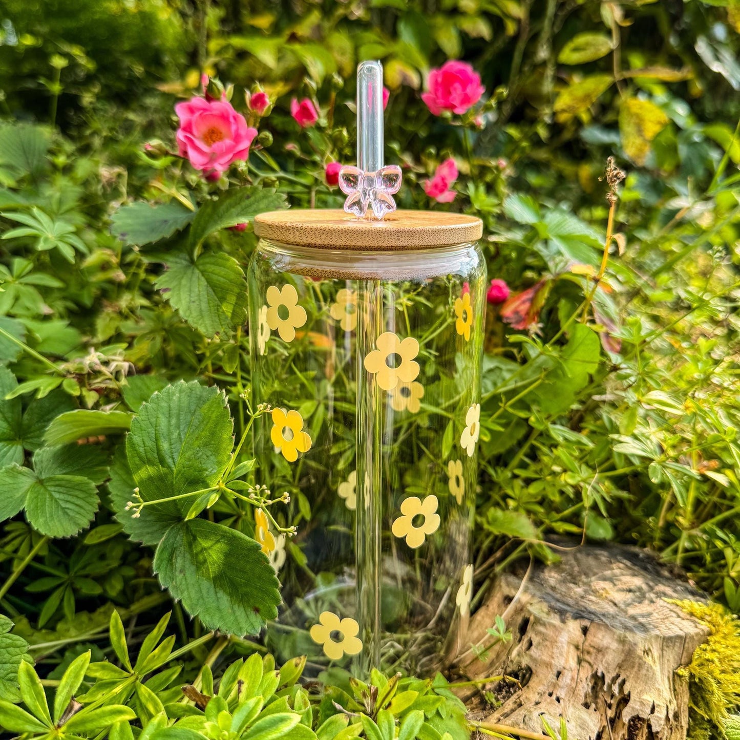 Trinkglas mit gelben Blümchen - für die süße Erfrischung 🌸