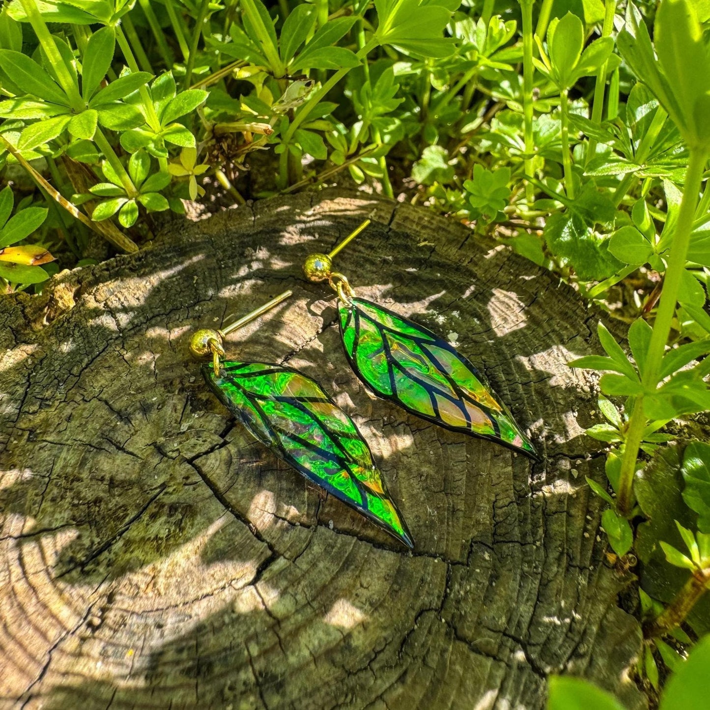 Magische Feenflügel-Ohrstecker - Funkelndes Schmuckstück in zauberhaftem Look ✨