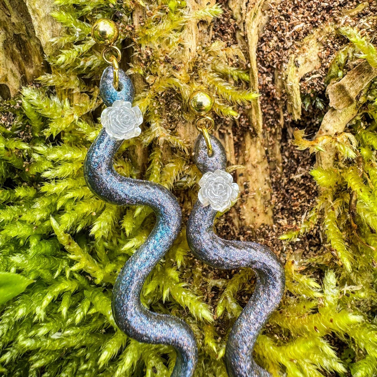 Niedliche Schlangen-Ohrstecker - Außergewöhnliches Schmuckstück mit einem Hauch Magie🌹