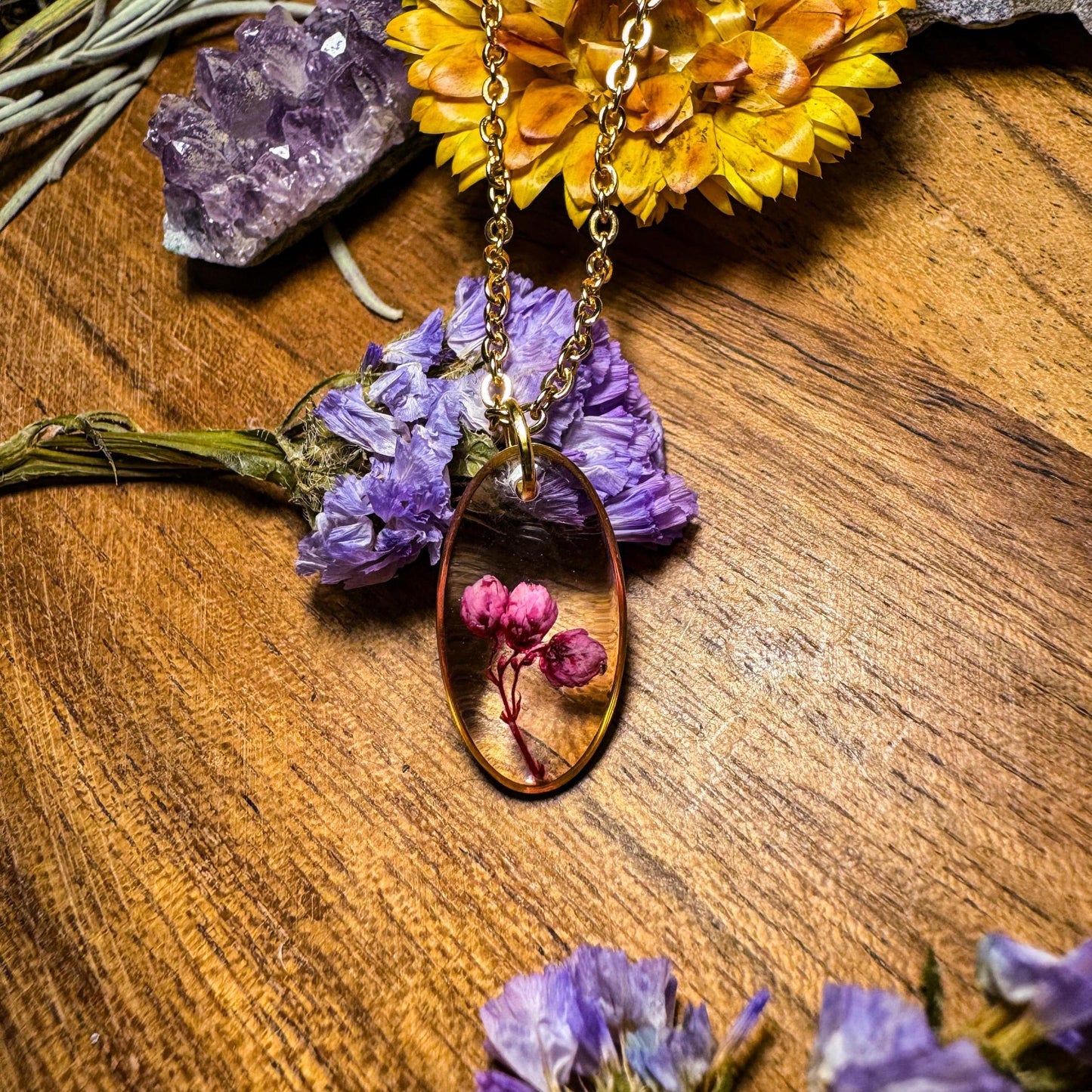 Reisblumen-Anhänger - Handgemachtes Schmuckstück mit echter Blüte 🌺