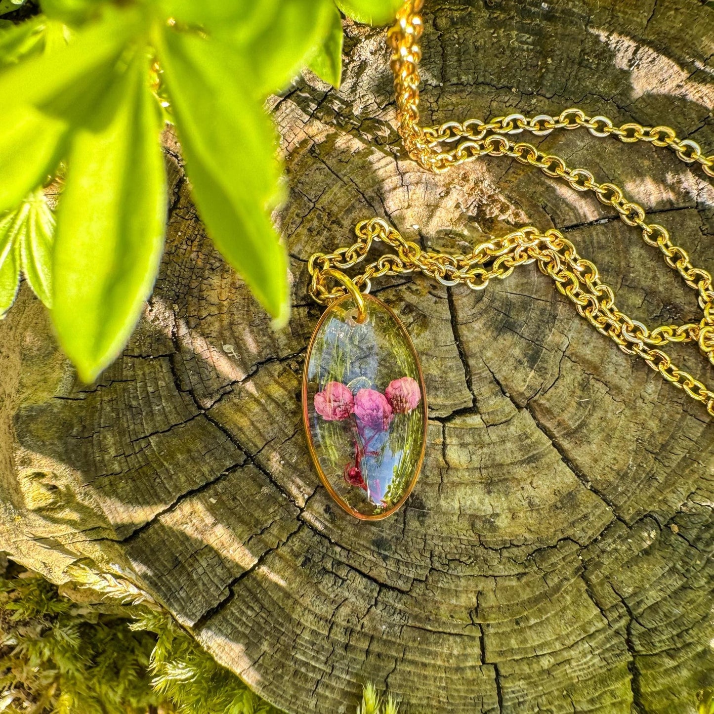 Reisblumen-Anhänger - Handgemachtes Schmuckstück mit echter Blüte 🌺