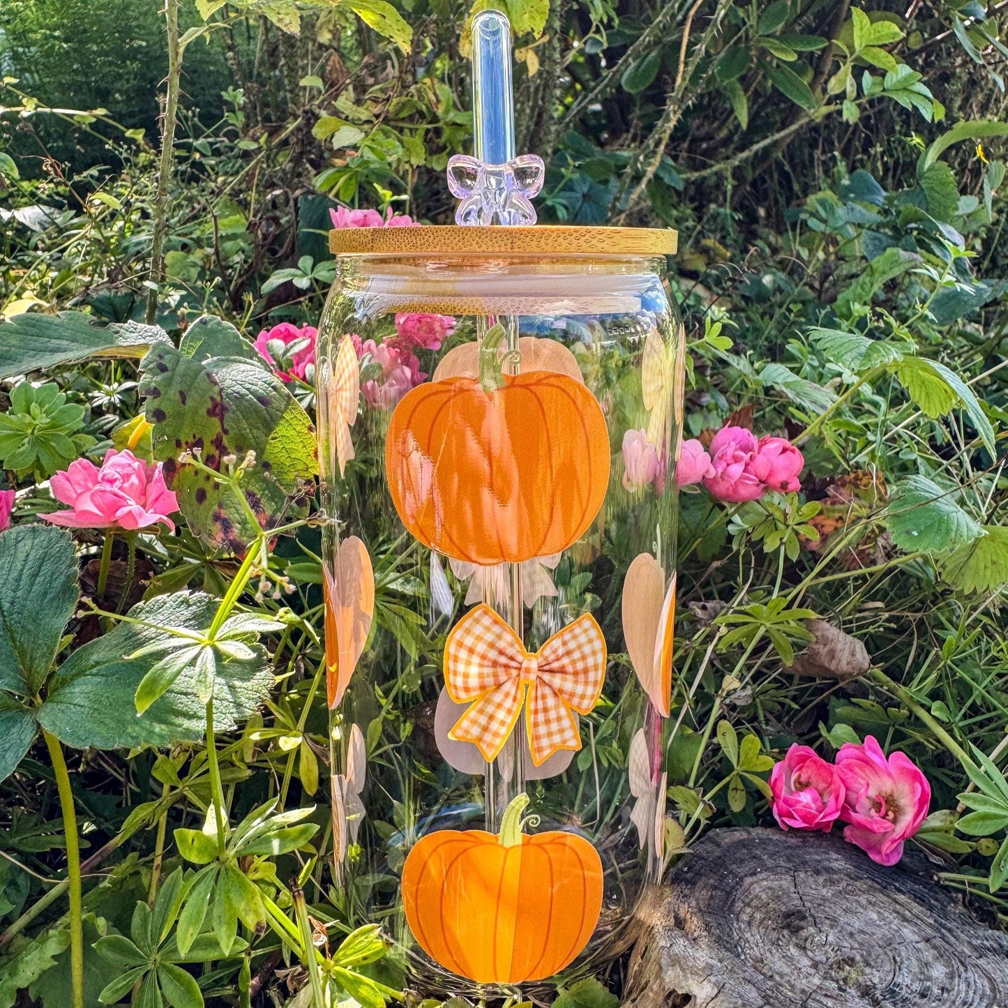 Trinkglas mit Kürbissen und karierte Schleifen - für gemütliche Herbsttage 🎃🎀