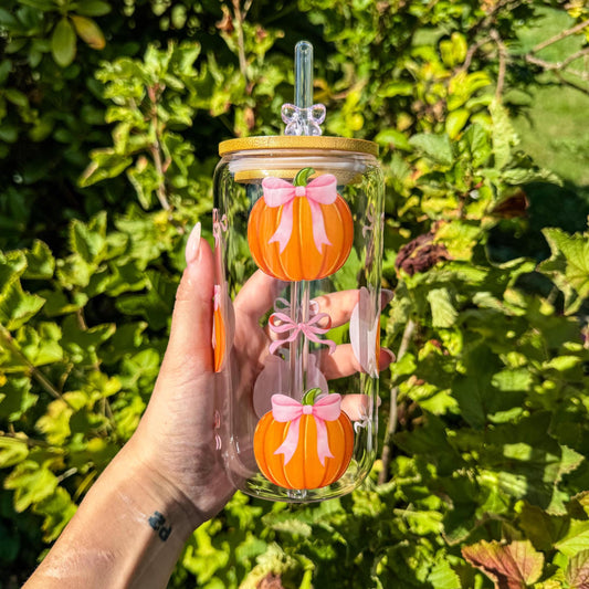 Trinkglas mit Kürbissen und rosa Schleifen - für gemütliche Herbsttage 🎃🎀