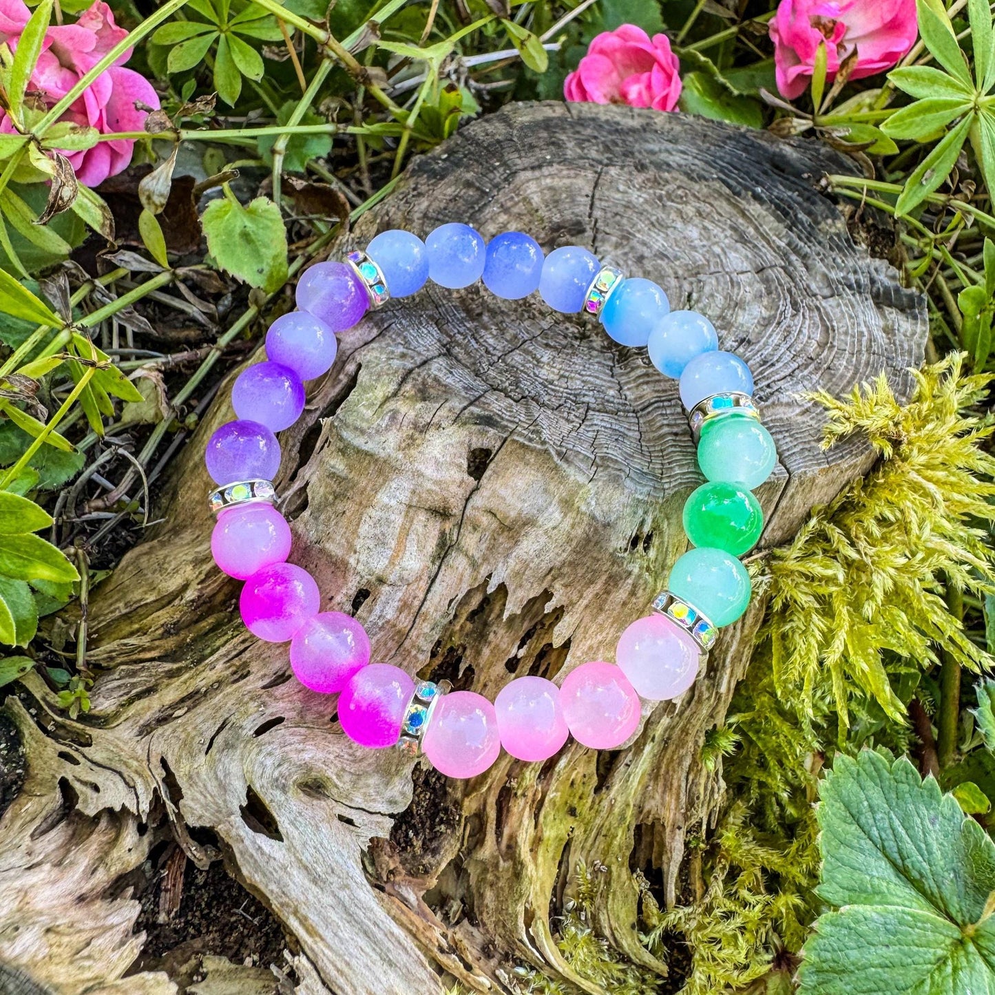 Perlenarmband mit bunten Harzperlen - Handgemachtes Unikat ✨