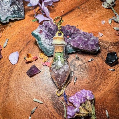 Zauberfläschchen mit Rosenquarz, Lavendel und Pfefferminz - Seelische Heilung und Harmonie im Herzen in einem kleinen Gefäß 💕🌿