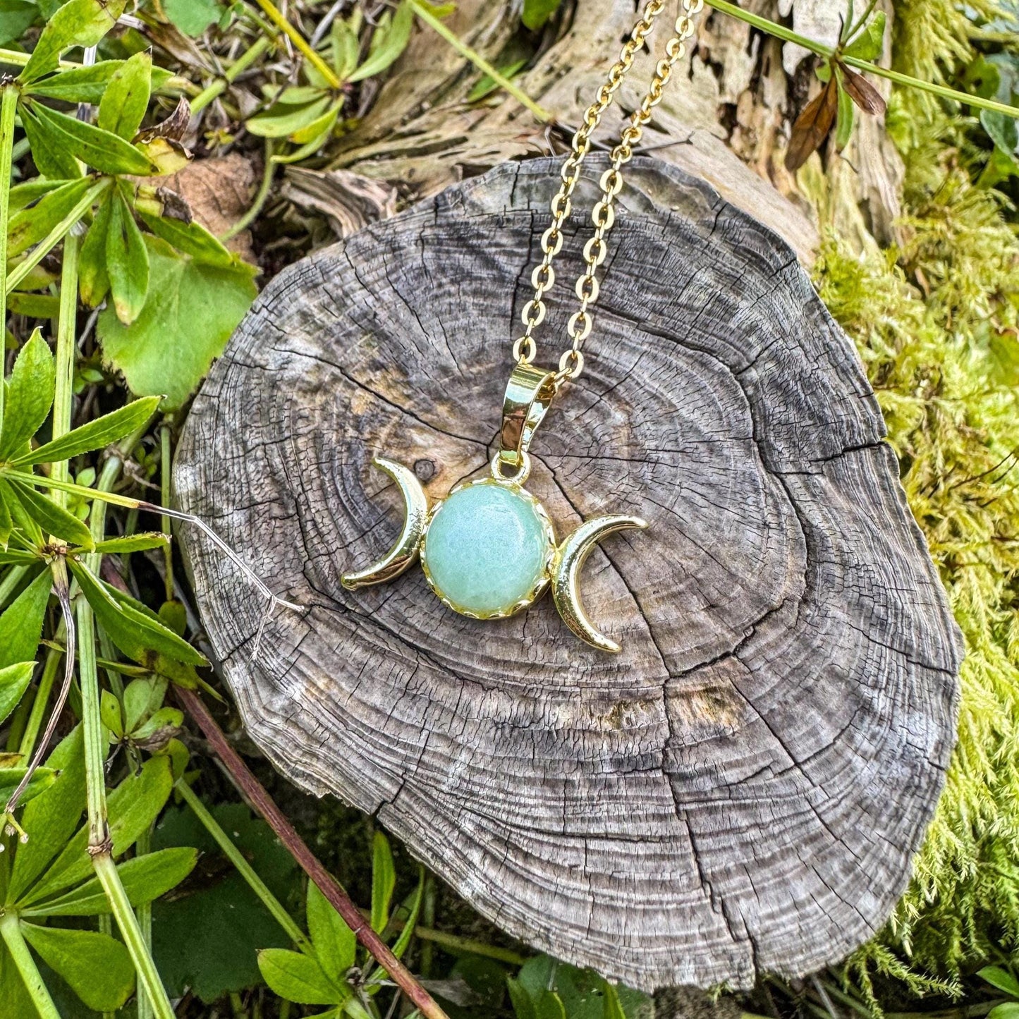 Dreifach-Mond-Anhänger mit Edelstein - Magisches Schmuckstück mit natürlichem Aventurin 💚✨