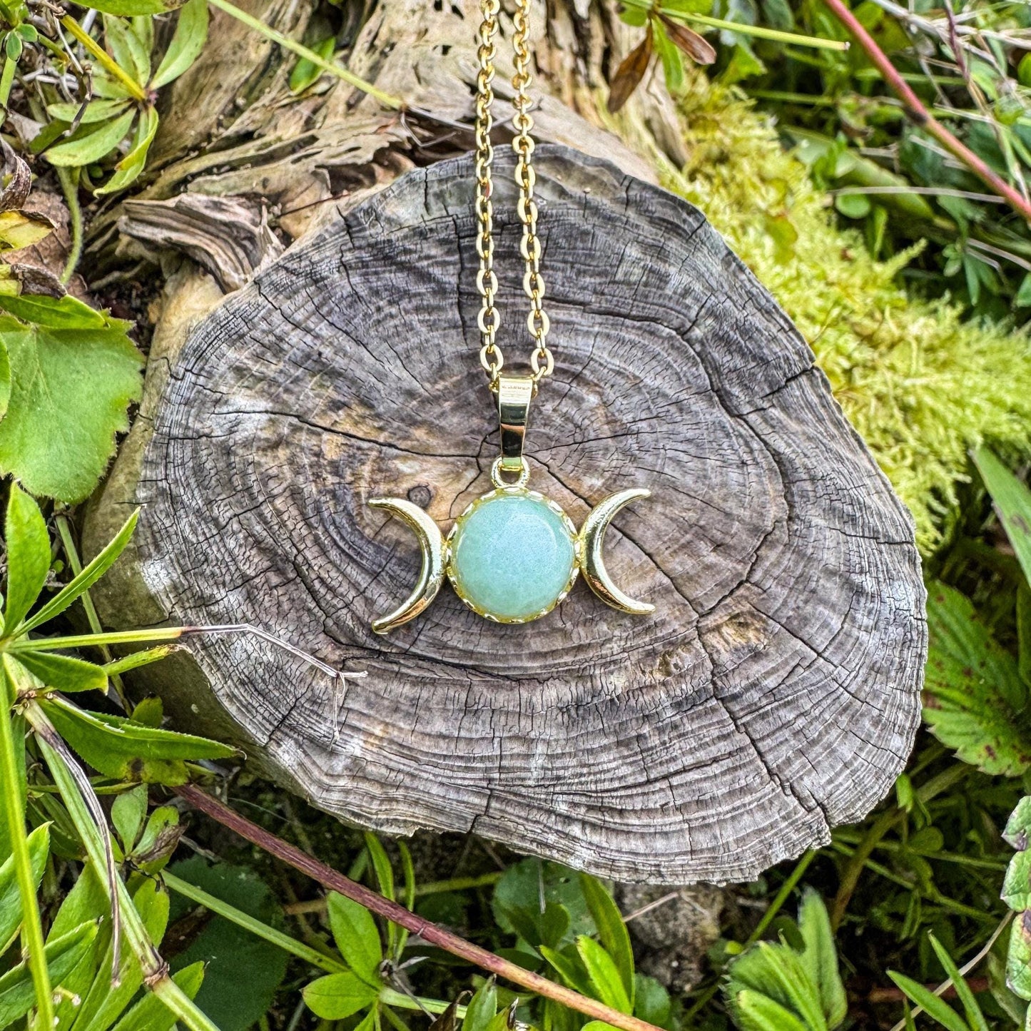Dreifach-Mond-Anhänger mit Edelstein - Magisches Schmuckstück mit natürlichem Aventurin 💚✨