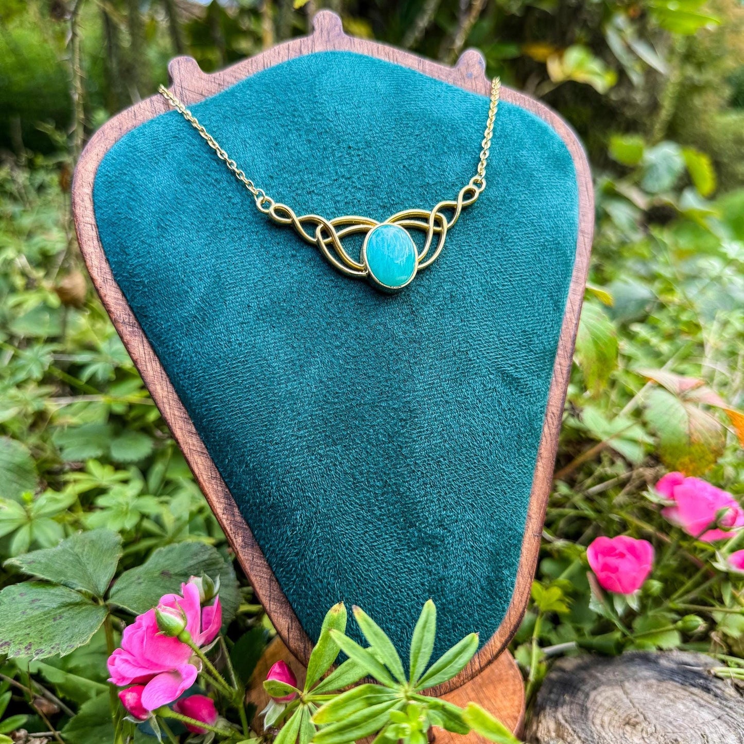 Elfen-Anhänger mit Edelstein - Magisches Schmuckstück mit natürlichem Amazonit 🩵✨