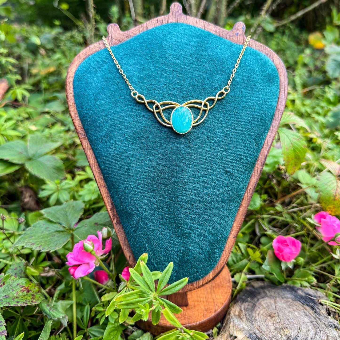 Elfen-Anhänger mit Edelstein - Magisches Schmuckstück mit natürlichem Amazonit 🩵✨