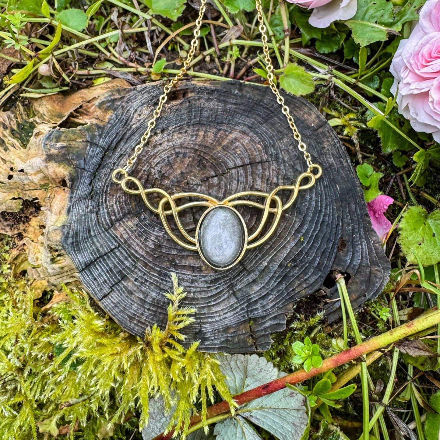 Elfen-Anhänger mit Edelstein - Magisches Schmuckstück mit natürlichem Obsidian 🖤✨