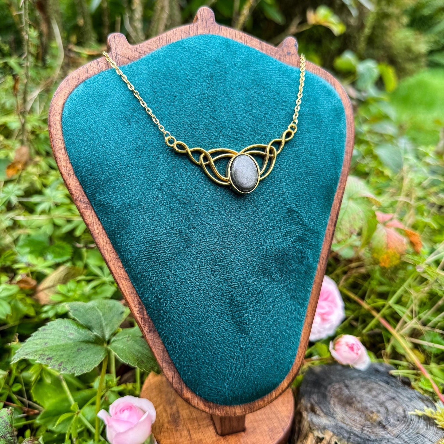 Elfen-Anhänger mit Edelstein - Magisches Schmuckstück mit natürlichem Obsidian 🖤✨