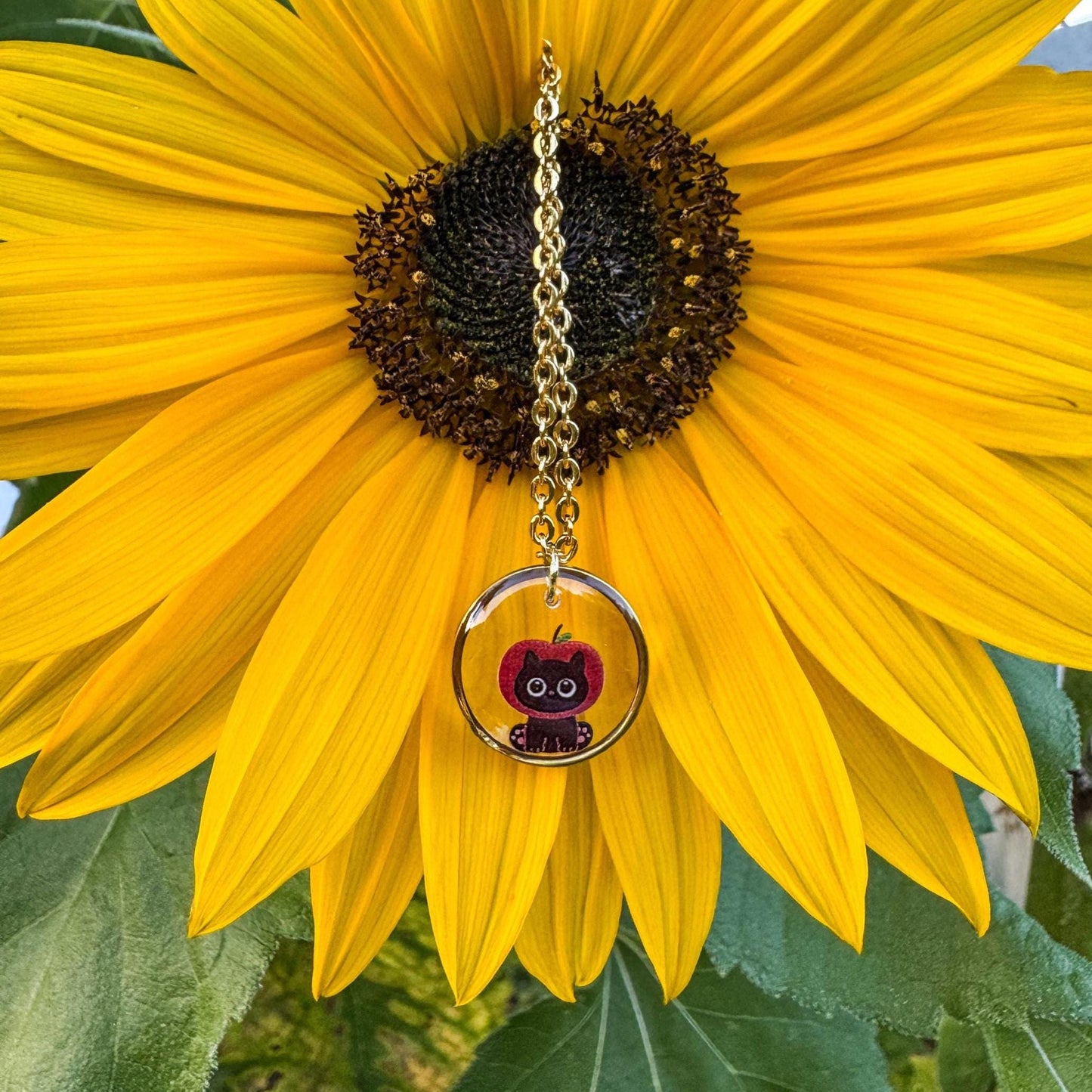 Katzen-Apfel-Anhänger - Handgemachtes Schmuckstück mit Apfel-Katze 🍎🐱