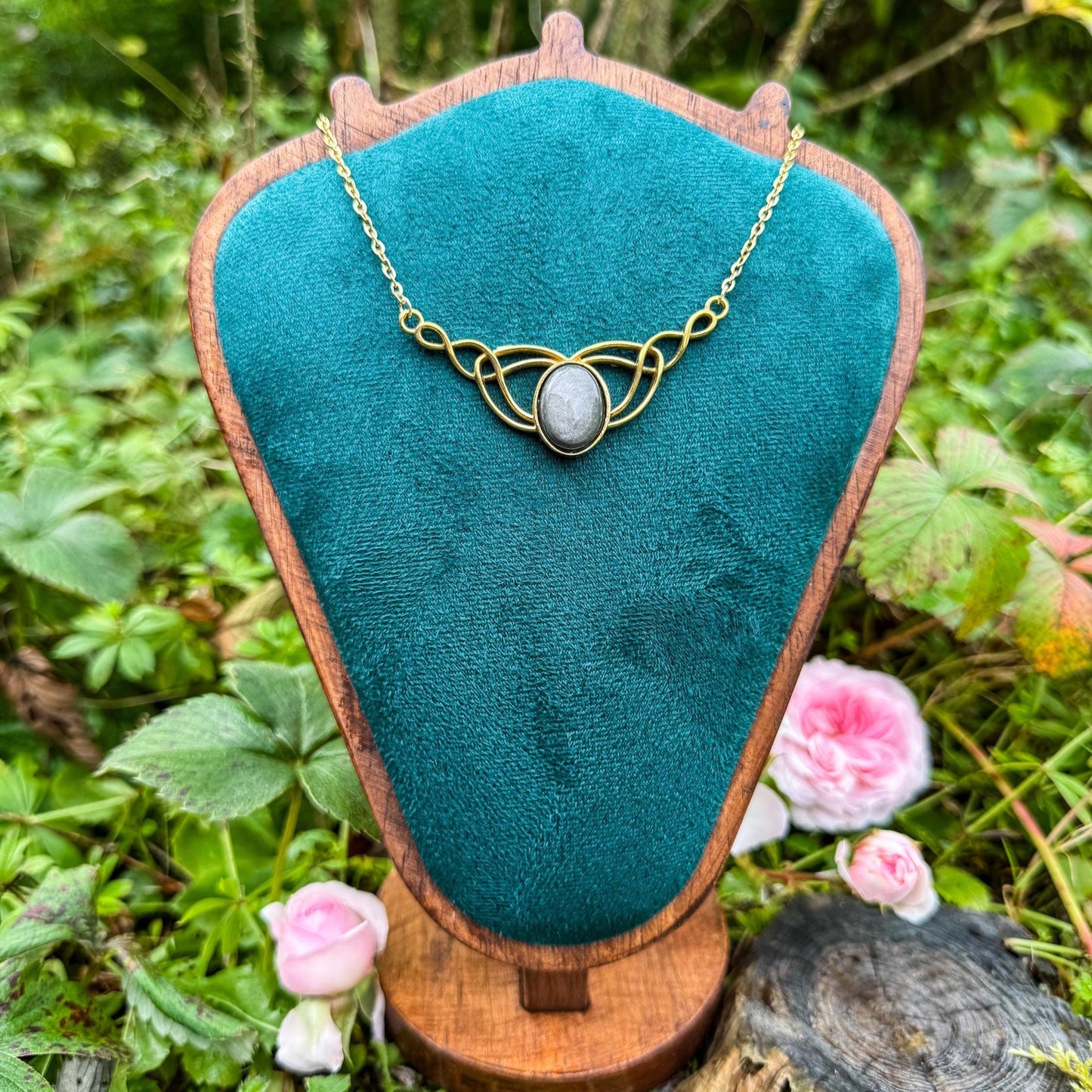 Elfen-Anhänger mit Edelstein - Magisches Schmuckstück mit natürlichem Obsidian 🖤✨